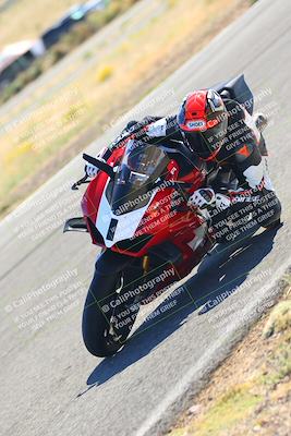 media/Oct-15-2023-TrackXperience (Sun) [[85198ff50b]]/Group 3/session 4 turn 3/